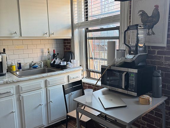 4th image of 9 Wiget St APT 4