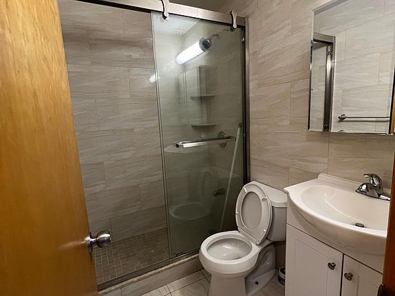 3rd image of 104-18 Jamaica Ave #2F
