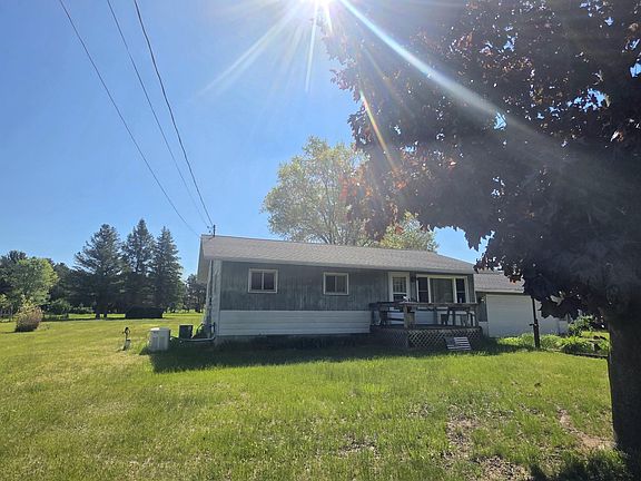 2nd image of 2755 S Sheridan Rd