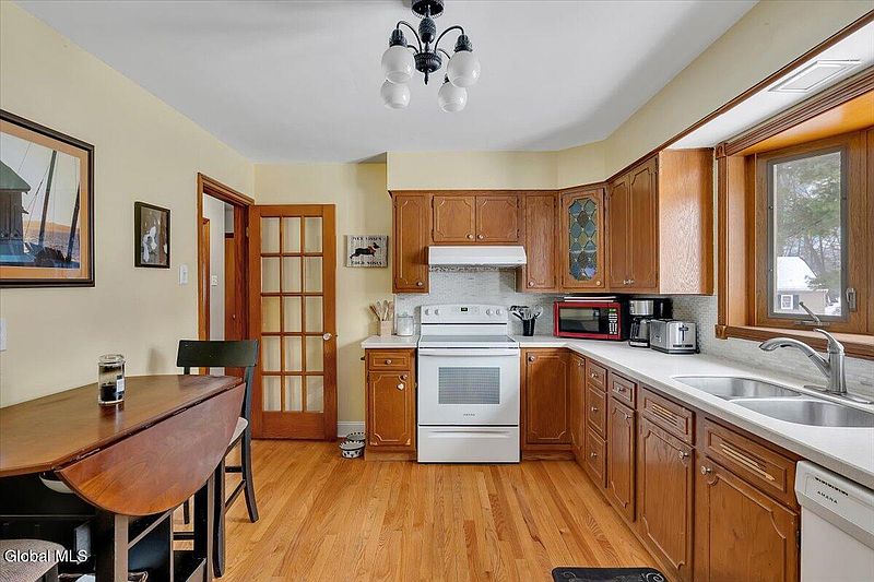 5th image of 226 Consaul Road
