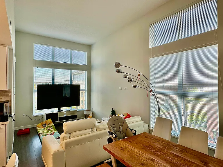 9551 Alexandra Rd #4XX — Photo 10