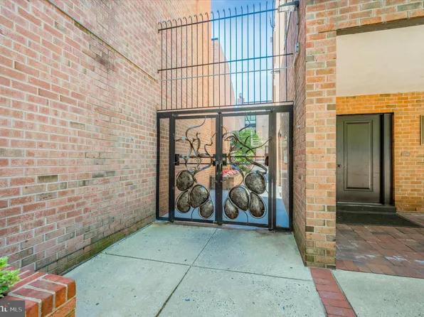 130 Spruce St APT 24B, Philadelphia, PA 19106