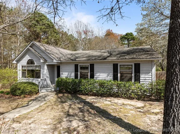 86 Montana Ln, Spring Lake, NC 28390