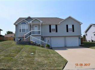 846 Lee Ann Dr, Grain Valley, MO 64029