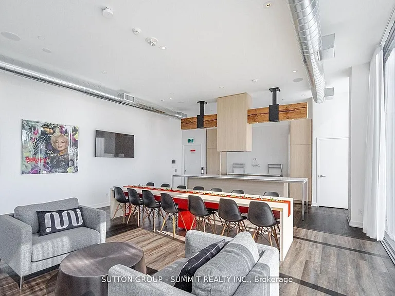 135 E Liberty St N #1507 — Photo 19