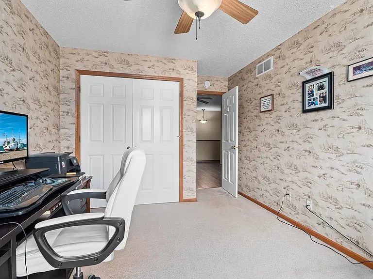 10864 Kingsfield Ln — Photo 12