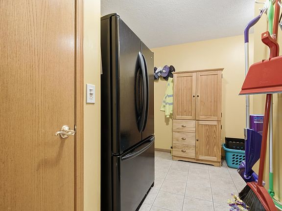 5th image of 9155 Lindsey Cir