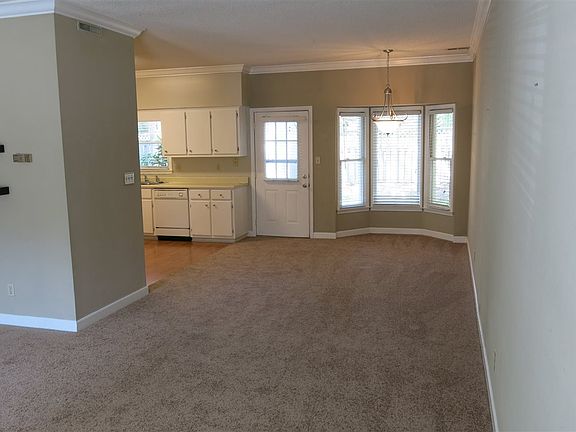 4th image of 218 Woodburn Club Ln