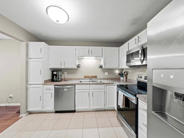 10943 Quebec Ave S, Bloomington, MN 55438