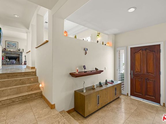 3rd image of 6435 Zumirez Dr APT 21