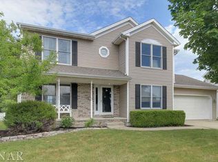 23 Long Cove Ct, Bloomington, IL