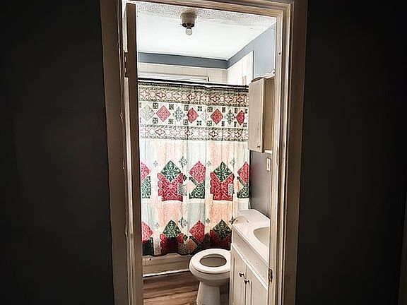 4th image of 66 W Peebles Rd