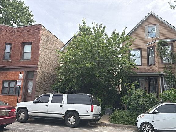 2nd image of 3067 N Central Park Ave