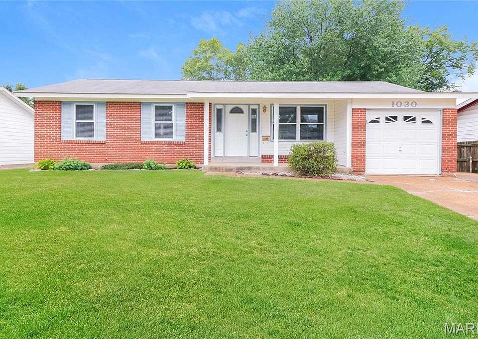 1st image of 1030 Lees Ln