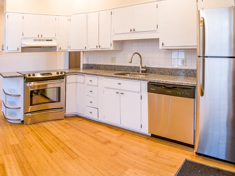 91 Elm St #1 — Photo 10