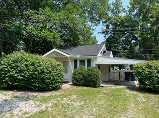 5509 Maple St, Mission, KS 66202