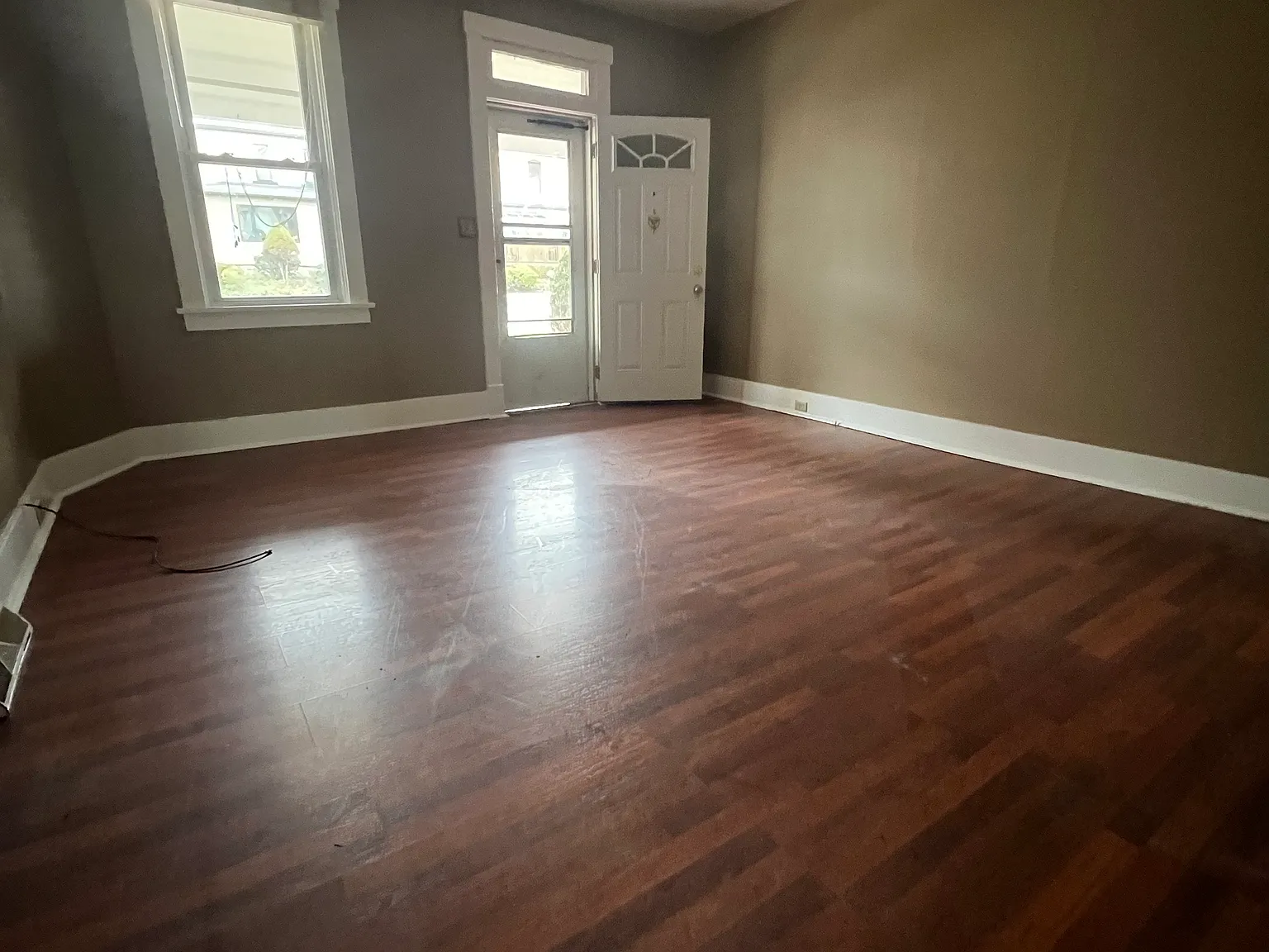 3 bed, $1,050 — Photo 4