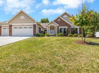 574 Autumn Bluff Dr, Ballwin, MO 63021