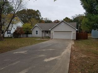 520 Tiger Blvd, Bentonville, AR 72712
