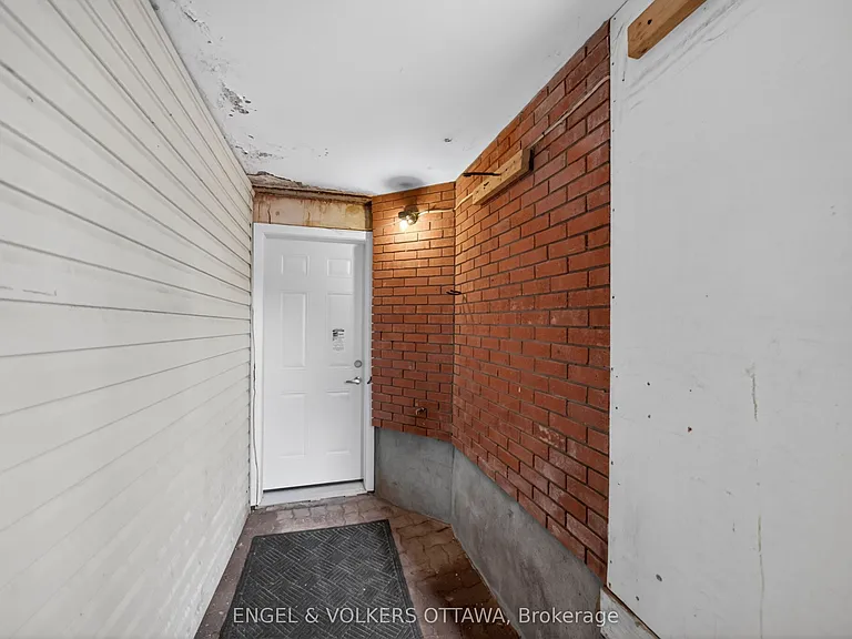 175 James St #B — Photo 15