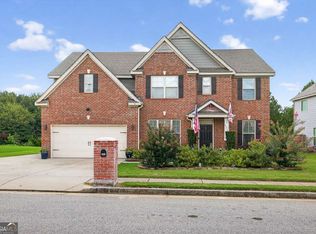 521 Georgia Cir, Loganville, GA