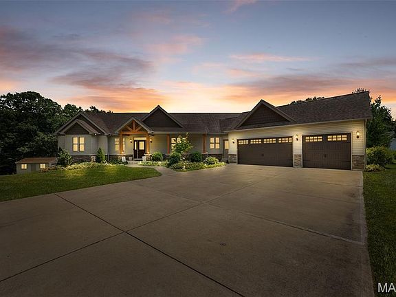 2nd image of 270 Vatterott Farm Rd