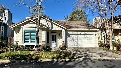 355 Coventry Cir Photo 1