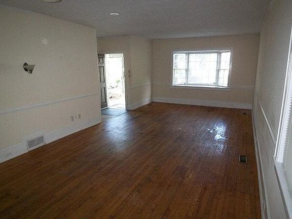 2nd image of 110 S Rotary Ave