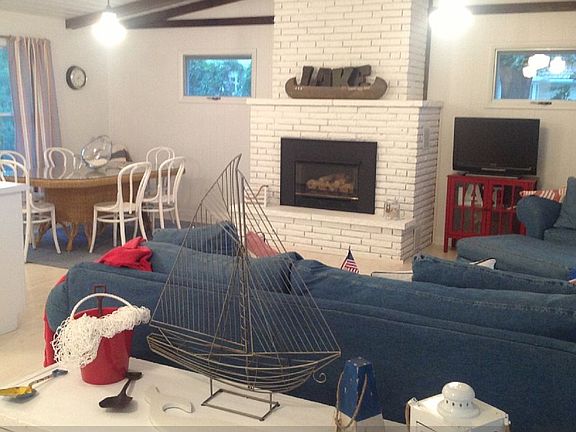 5th image of 609 N Shore Dr