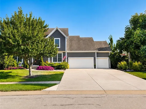 16915 W 161st St, Olathe, KS 66062