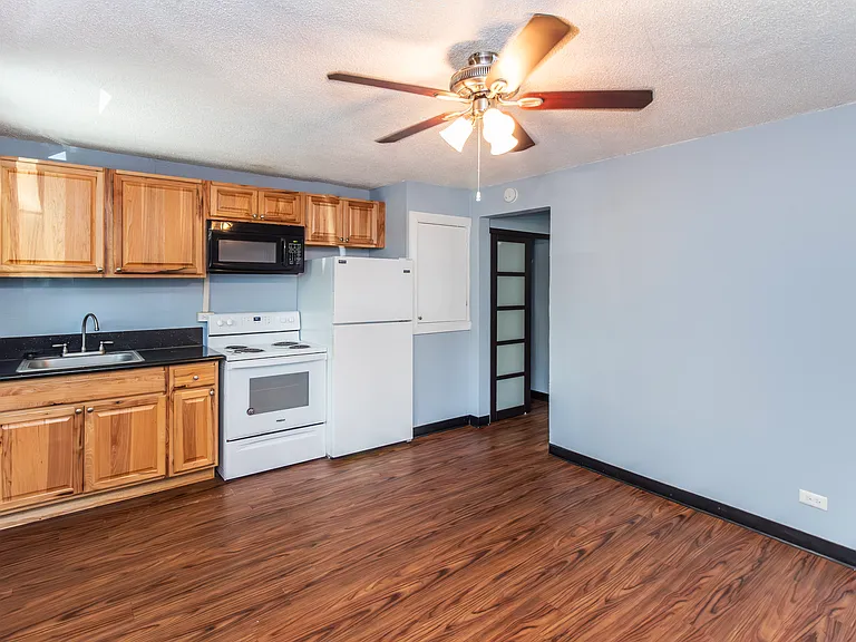 2503 Ala Wai Blvd #C — Photo 1