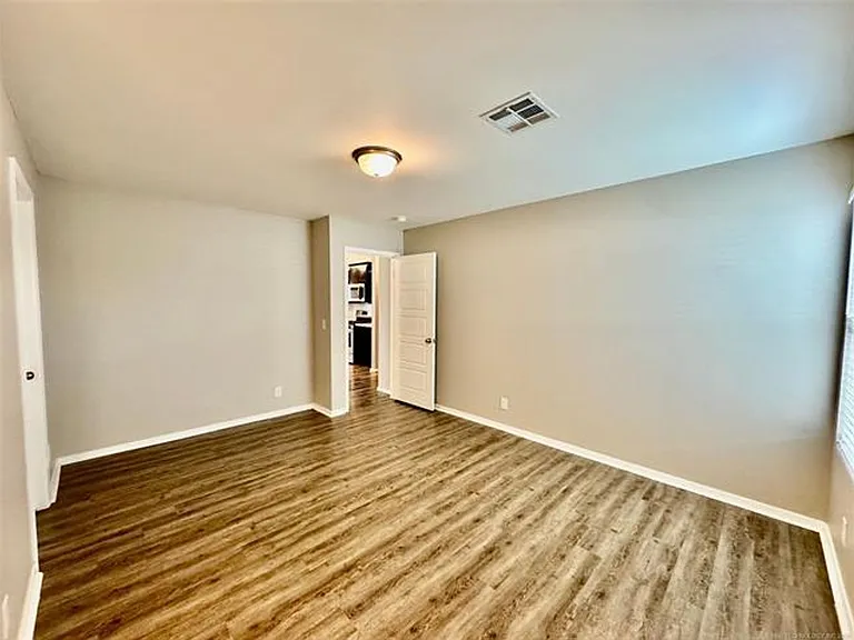 14315 N 73rd East Ave — Photo 28