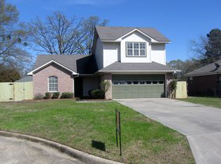 10 Autumn Cir, Wake Village, TX 75501