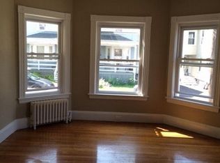 8 Davis St, Woburn, MA 01801