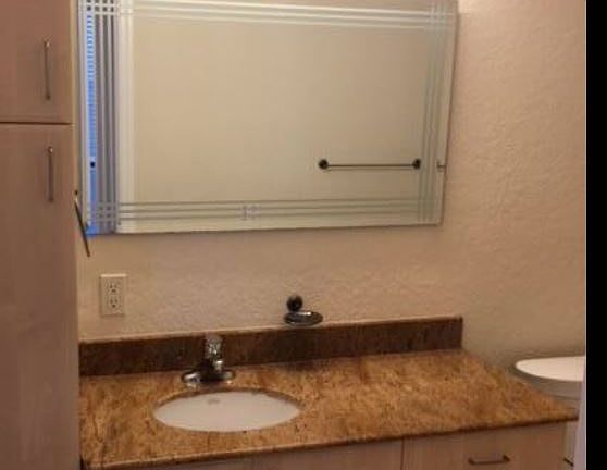 BB6EB476-DACC-4549-B7A9-D1F5AADD7824