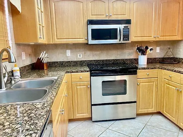 4200 Steamboat Bnd #403 — Photo 8