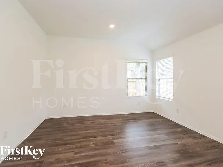 19100 Cicerone Ct — Photo 8