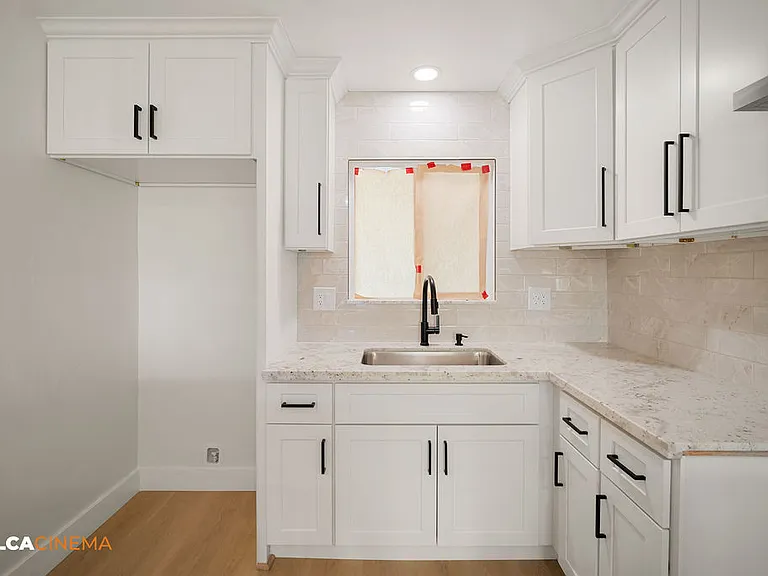 10800 Santa Barbara St — Photo 7