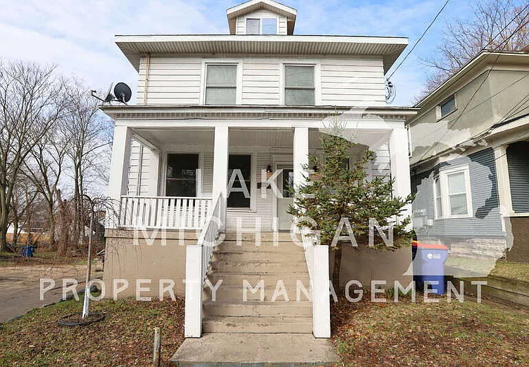 437 Eastern Ave SE #3 — Photo 1