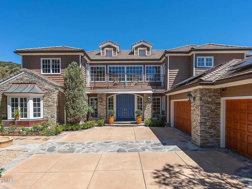 1st image of 1600 Vista Oaks Way