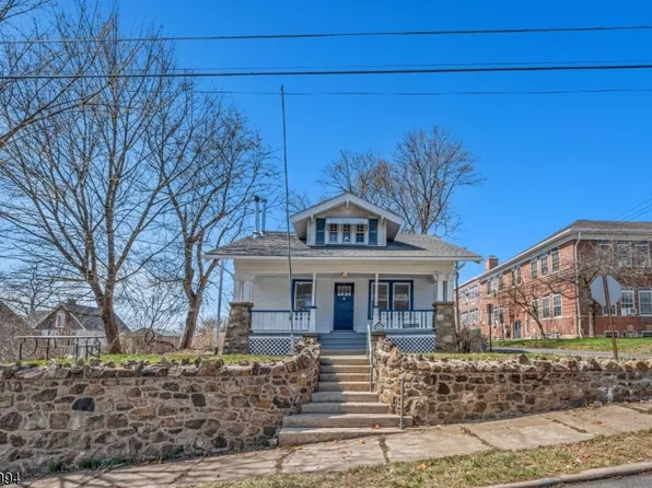 52 Thomas St, High Bridge Boro, NJ 08829