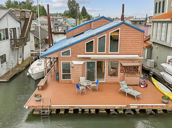 18989 NE Marine Dr Slip 15, Portland, OR 97230