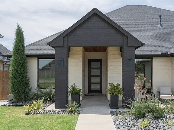 2nd image of 15413 Fountain Creek Ln