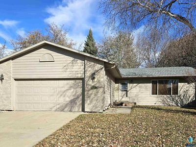 712 N Savannah Dr, Sioux Falls, SD, 57103