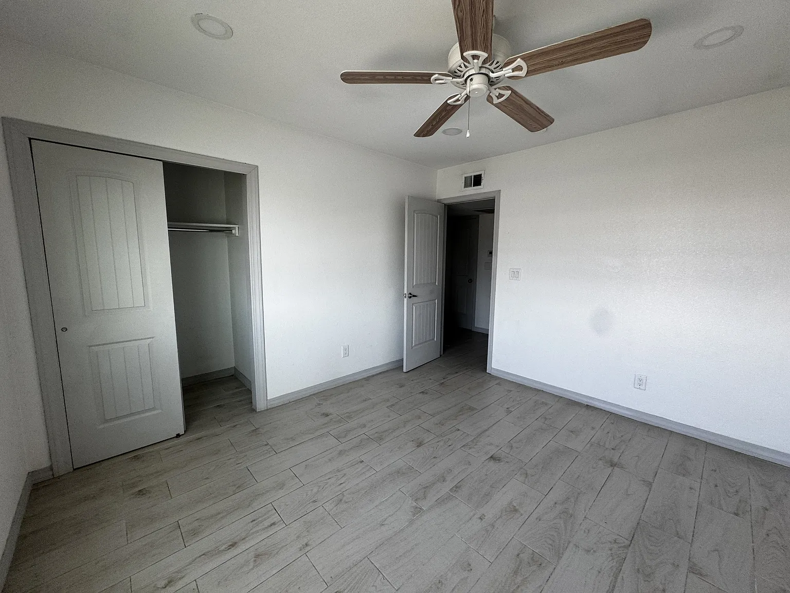 8963 Norton Street #05 - 3 — Photo 2