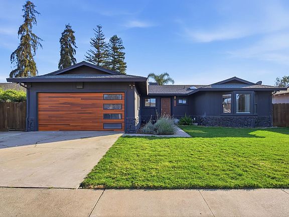 3rd image of 680 Sherri Way