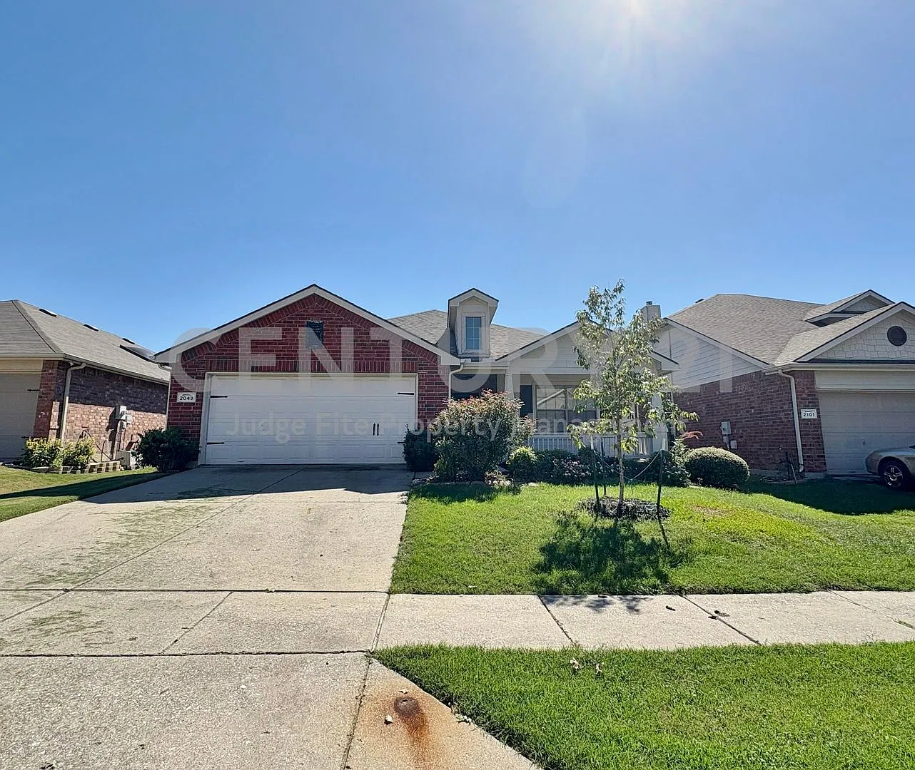Beautifully Maintained 4/2/2 in Anna Subdivision For Rent! — Photo 1