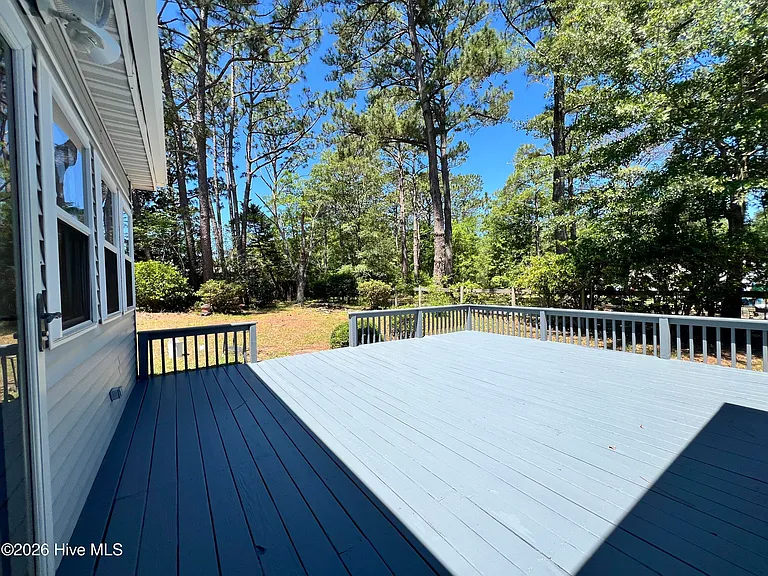 1093 Harbor Dr SW — Photo 17