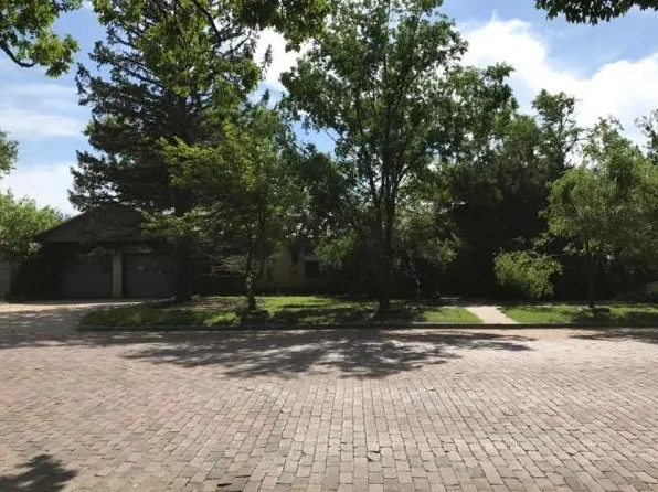 923 Denrock Ave, Dalhart, TX 79022