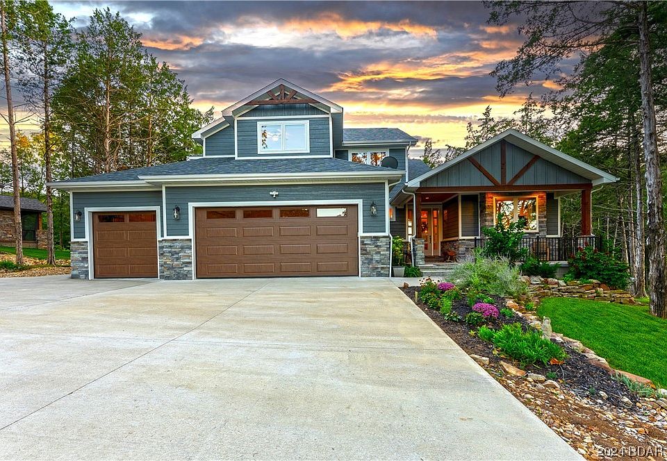 1st image of 9 Old Kinderhook Dr